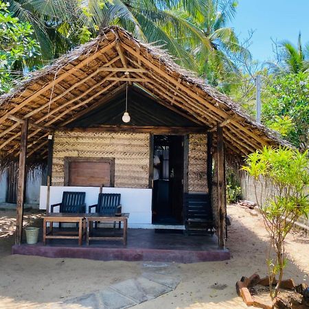 Air Lush Beach Cabanas Arugam Bay Buitenkant foto